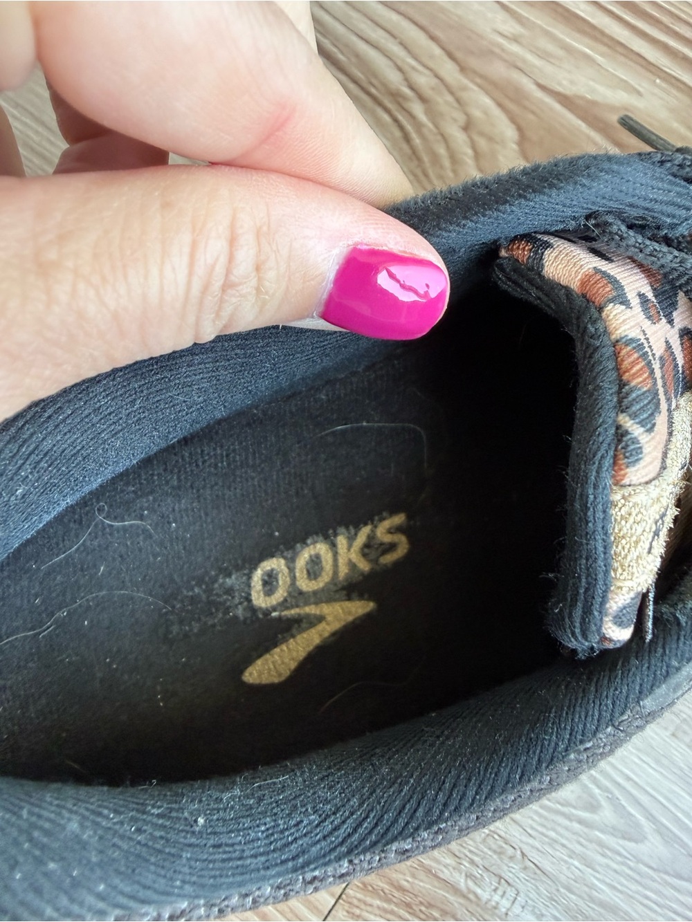 Brooks Black Women's Sneakers with Leopard-Print Midsole - Picture 9 of 13
